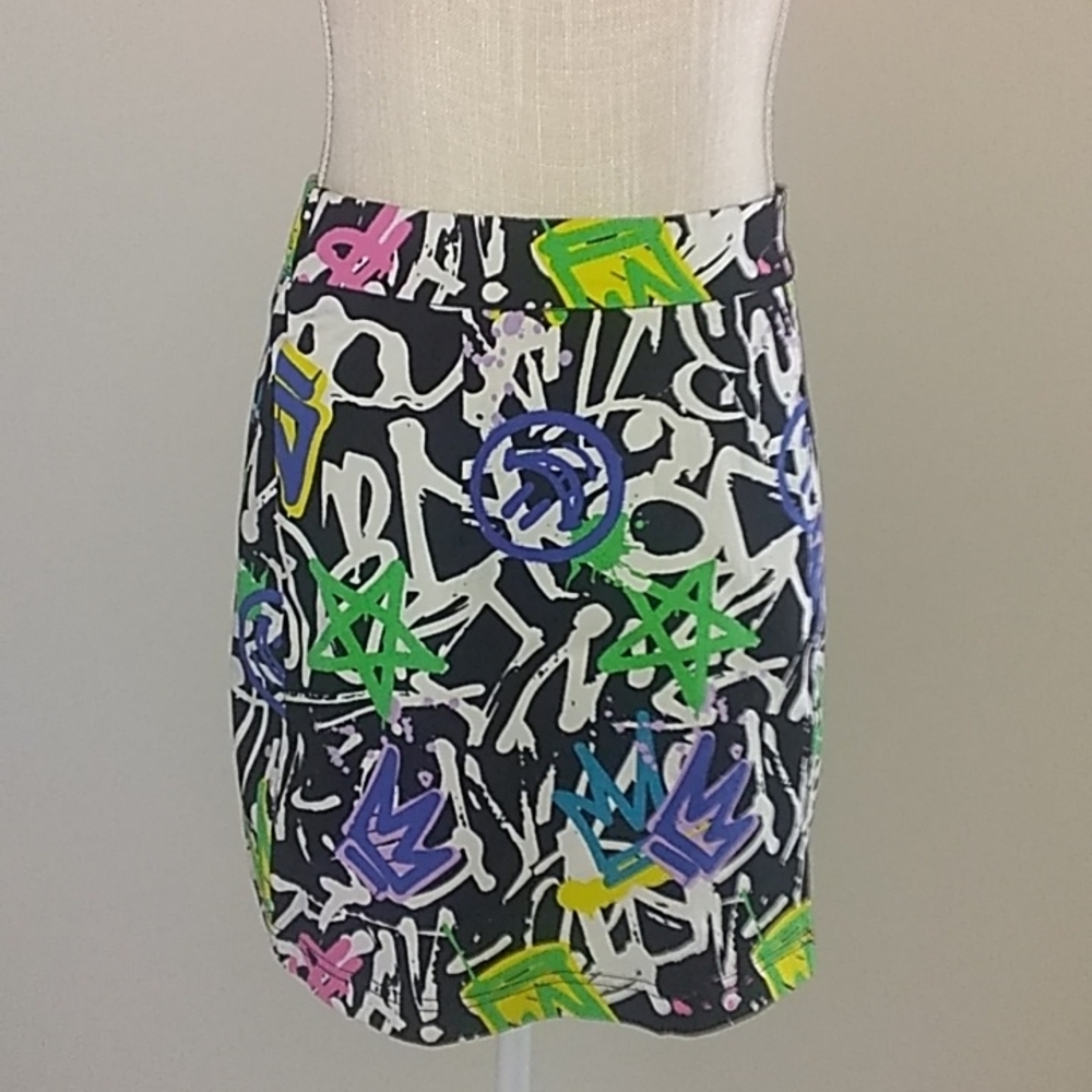 Like an angel. Skirt.